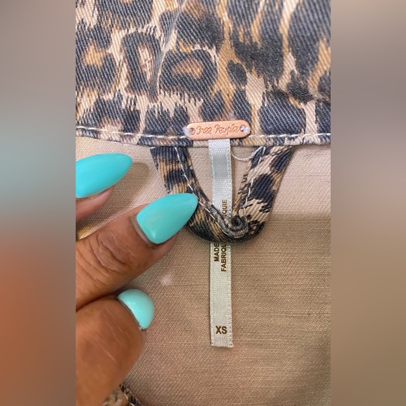 #283 Free People Cheetah Print Denim Jacket size XS - Picture 10 of 13